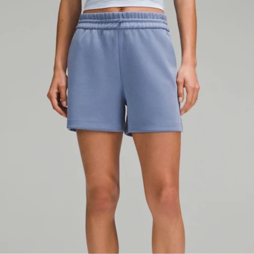 Lululemon Softstreme Athletic Highrise Shorts Size 2